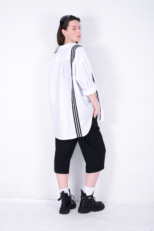 Shirt "Sri"